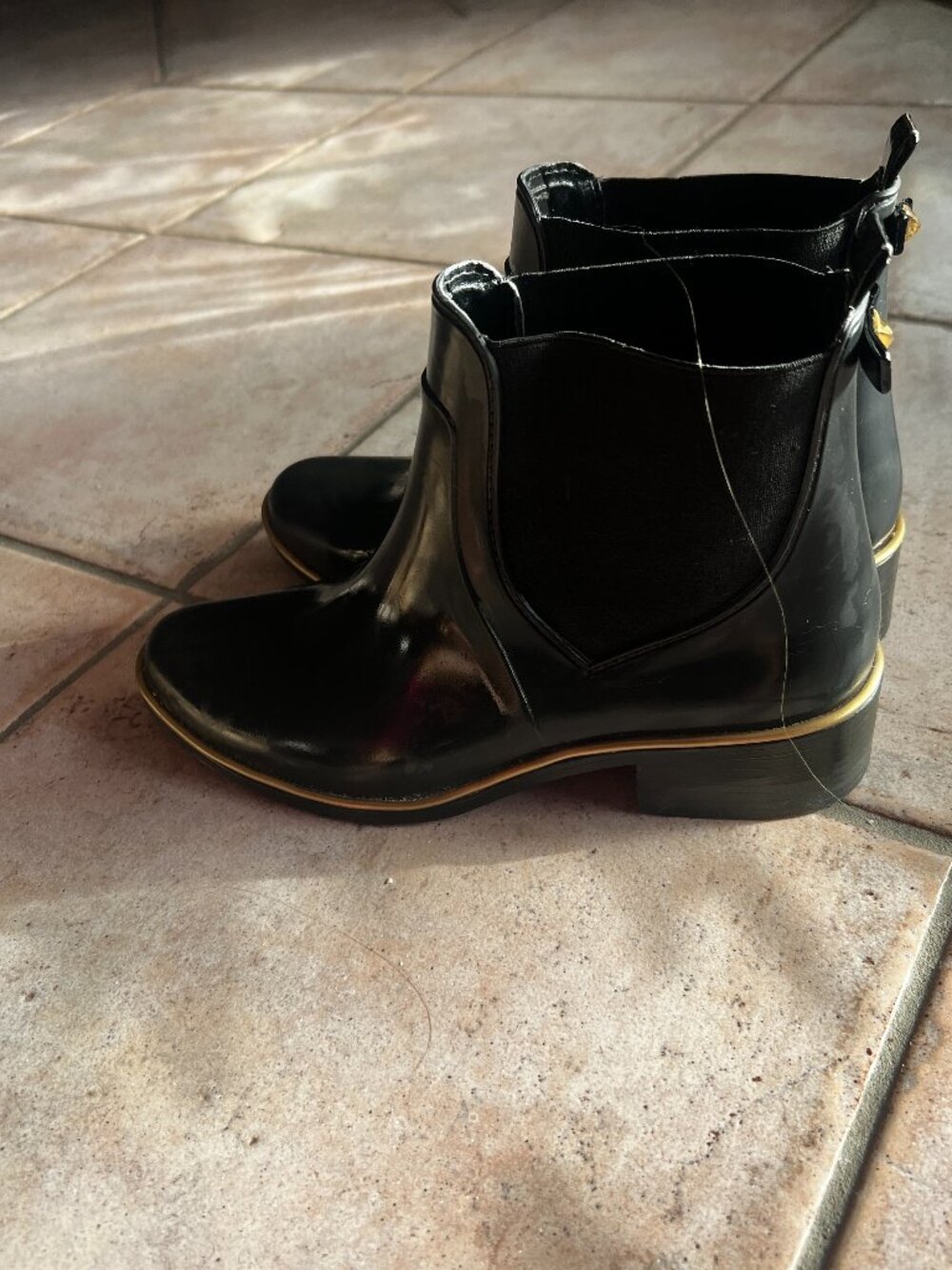 Kate Spade Star Black Rubber Chelsea Rain Boots Gold Trim 8/9